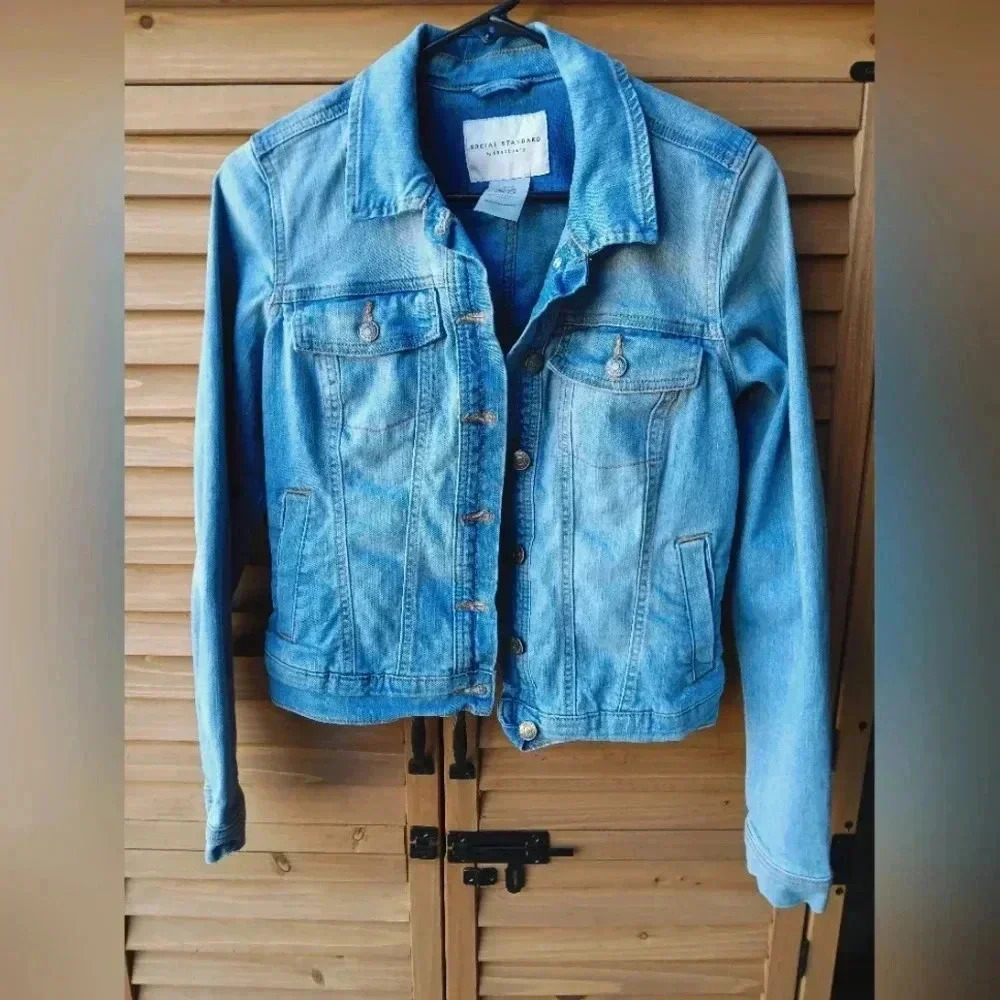 Social Standard by Sanctuary Cropped Jean Jacket